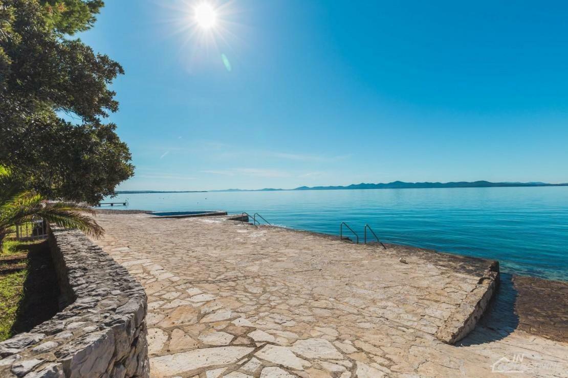 Apartment Sara With Seaview Petrcane Exterior photo